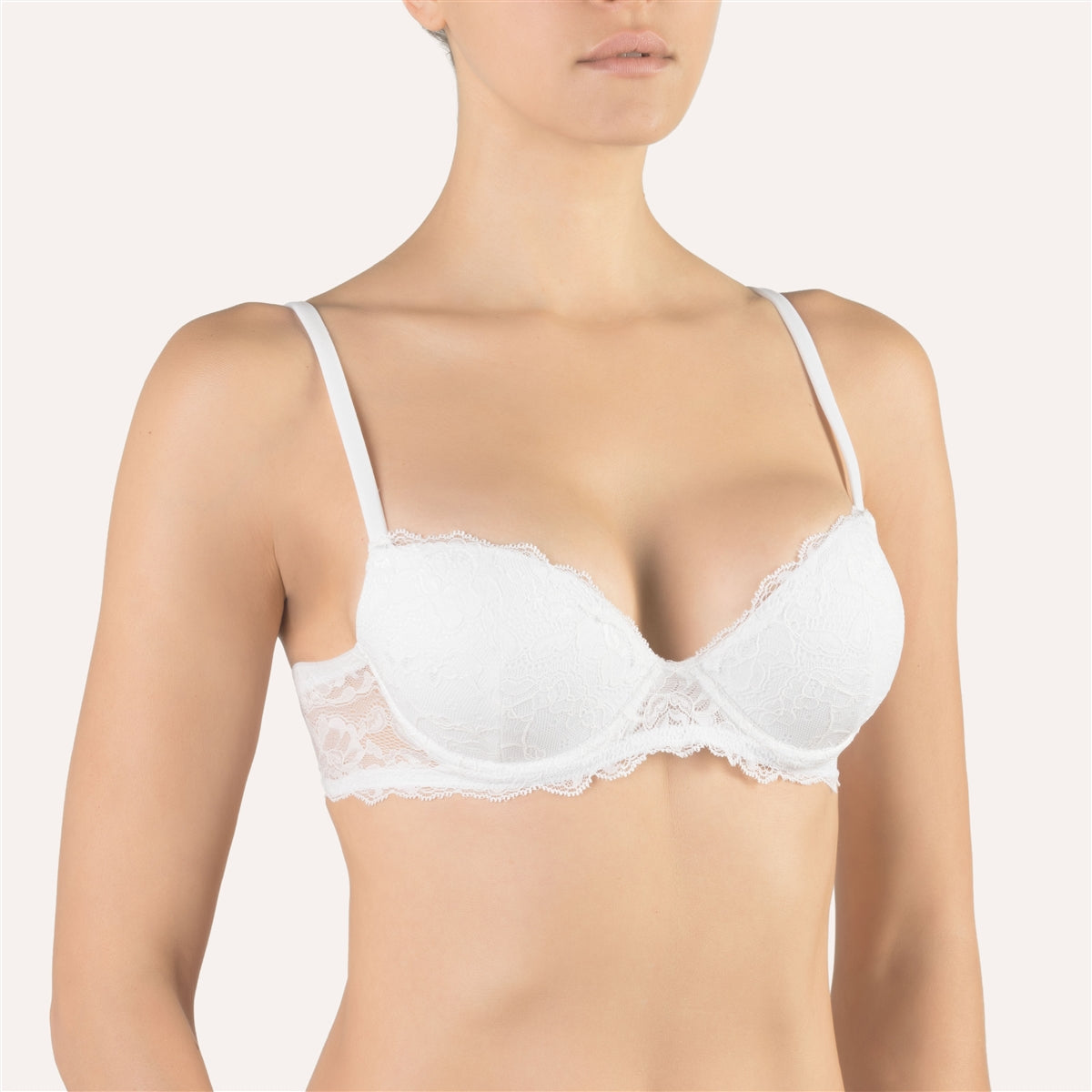 Padded white lace bra with underwire by luxury lingerie label Cotton Club, Made in Italy