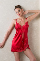 Premium chemise made of pure silk and fine leavers lace with lace detail along neckline and side split with leavers lace