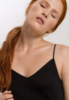 Hanro Cotton Seamless V-Neck Spaghetti Top - Black - La Donna