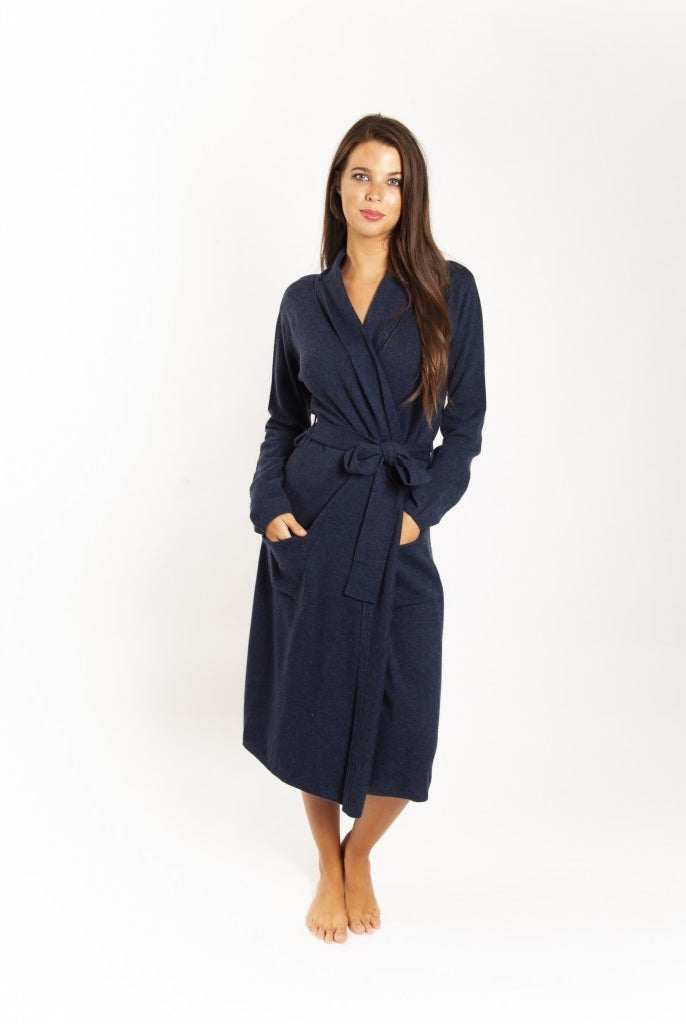 Soft and luxurious cashmere robe with pockets and tie for around the waist
