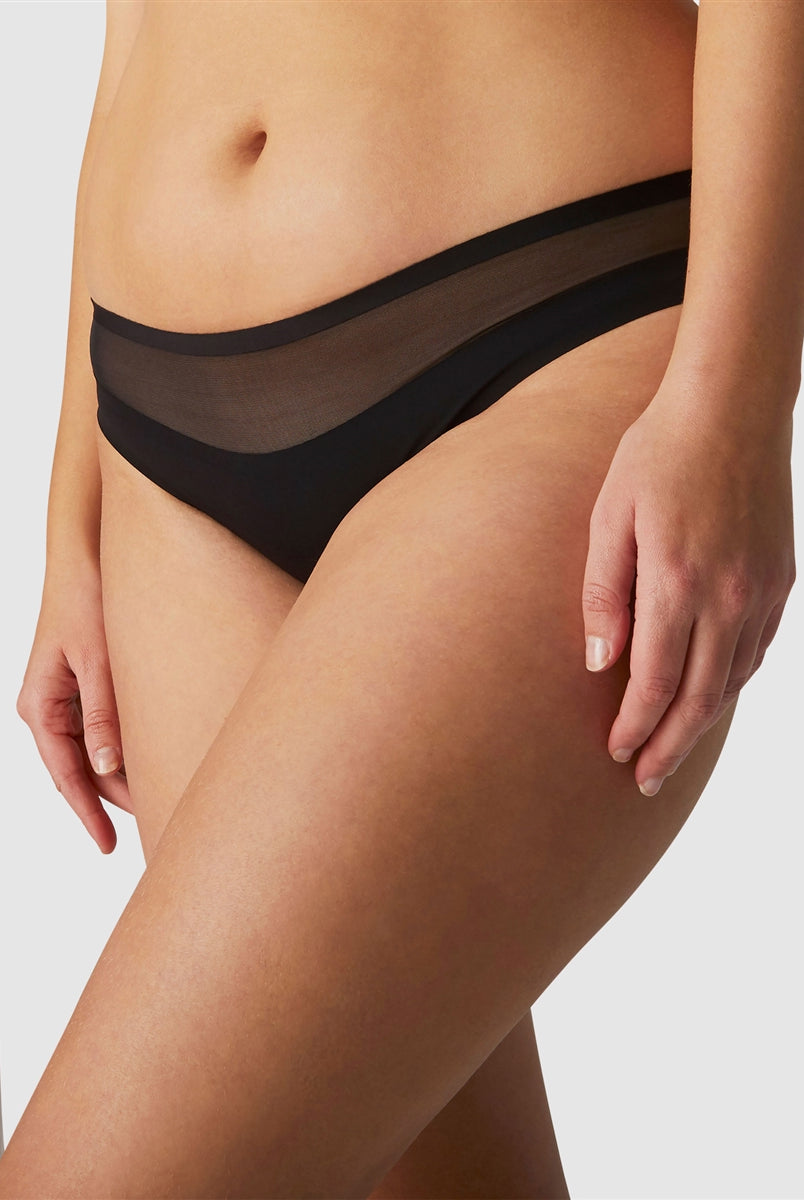 Black bikini style brief. Invisible shape without seams; bonded bottom lined with 100% cotton.