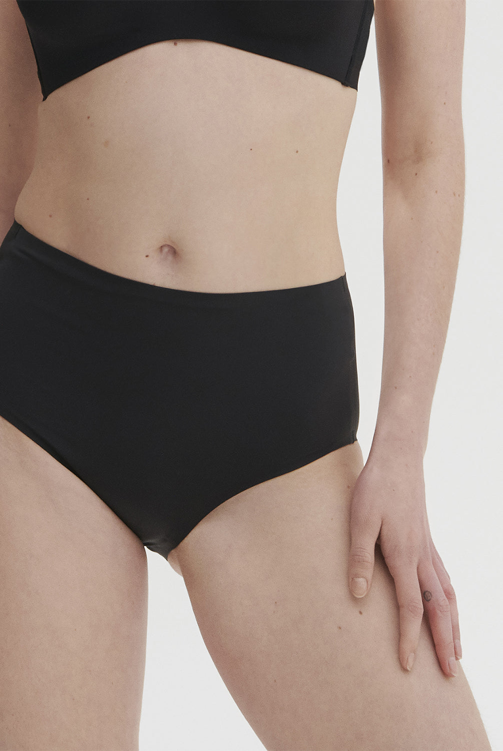 Simone Perele Essentiel Control Brief - Black - La Donna