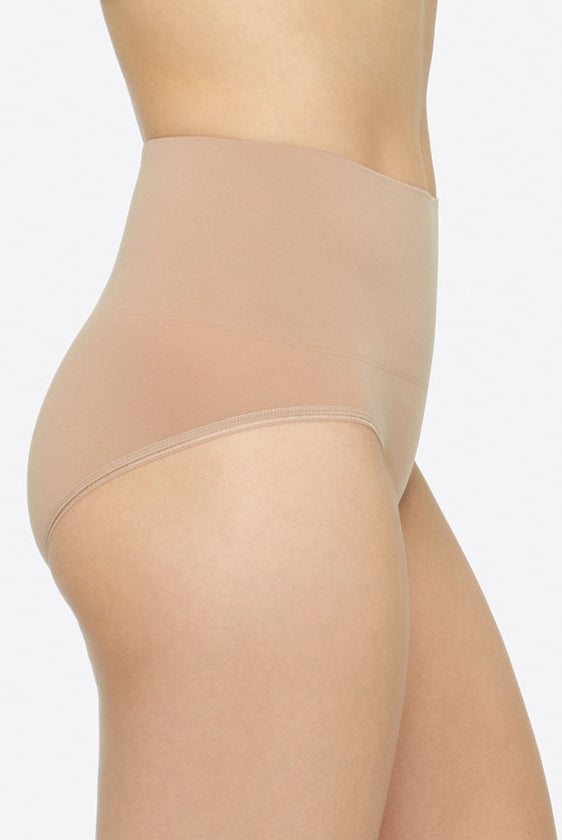 Yummie Ultralight Seamless Shaping Brief - Almond - La Donna