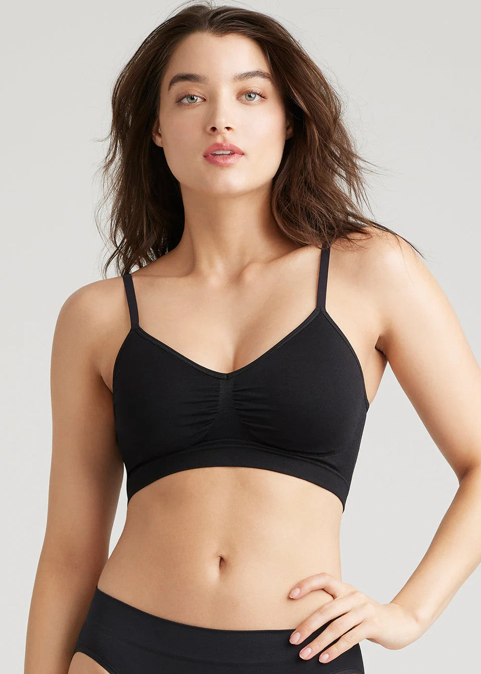 Yummie V-Neck Bralette with Removable Pads - Black - La Donna