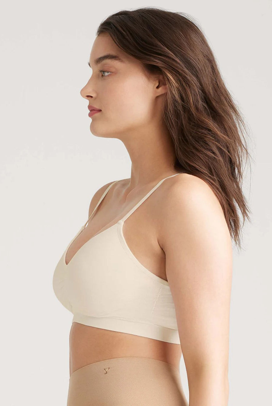 Yummie V-Neck Bralette with Removable Pads - Nude - La Donna