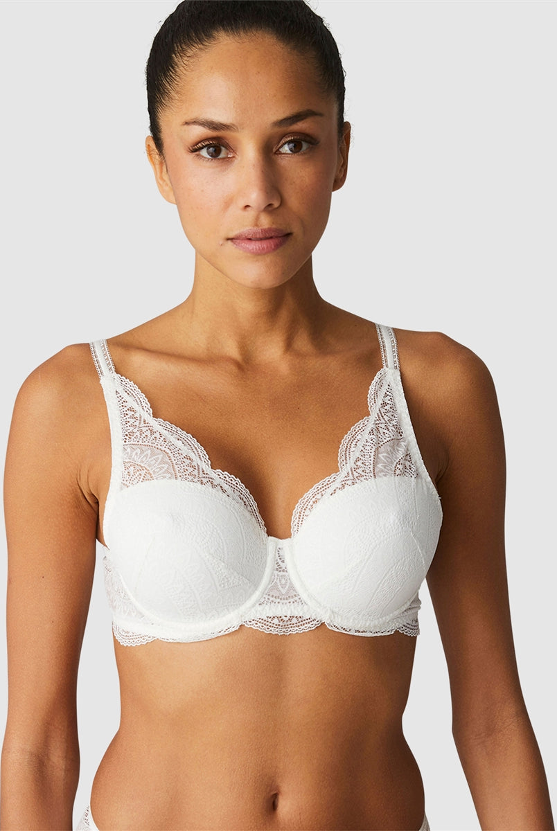 The Ivory Karma Contour bra is the perfect t-shirt bra for everyday wear giving its wearer a romantic femininity