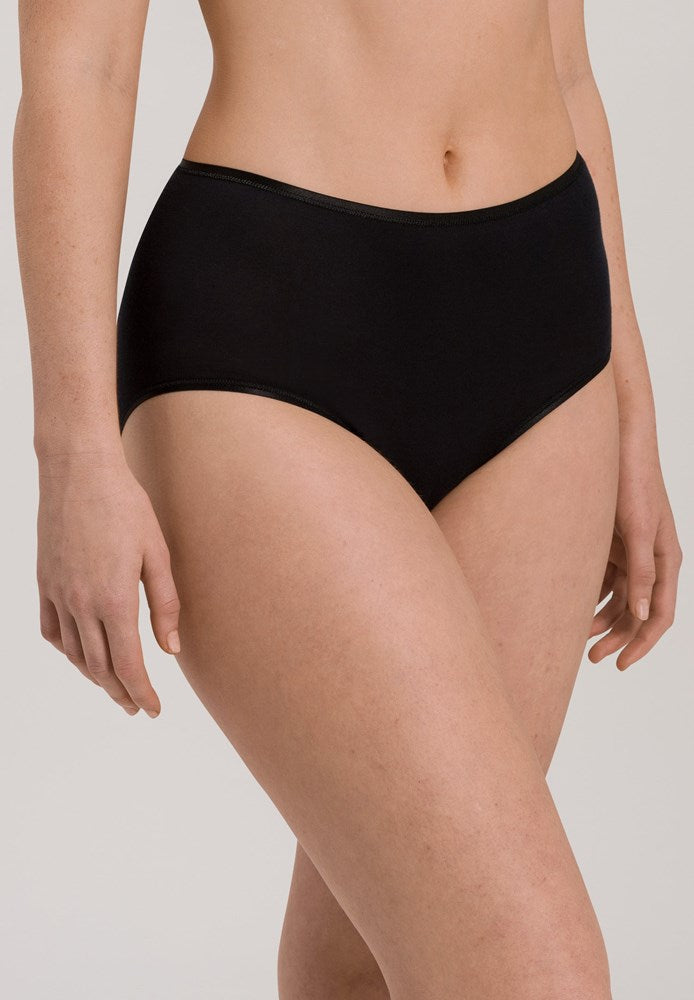 Hanro Cotton Seamless Maxi Briefs - Black - La Donna