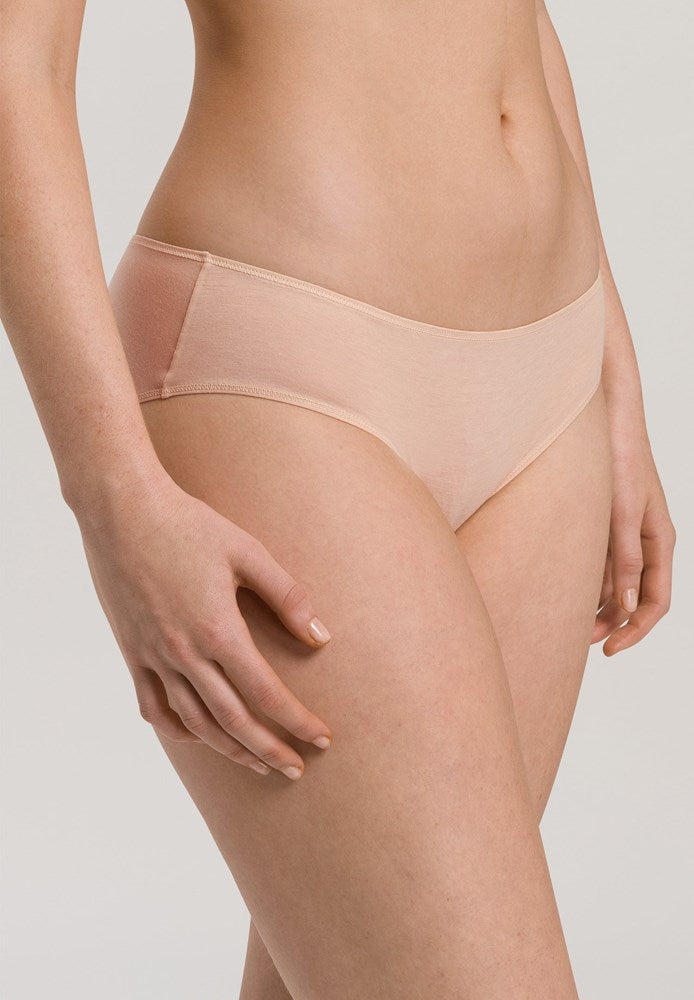 Hanro Ultralight Midi Cotton Briefs - Beige - La Donna
