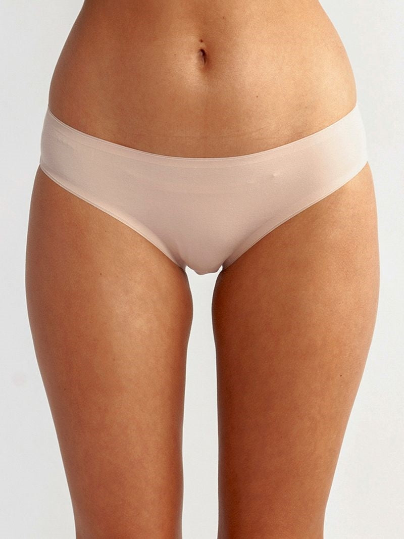 Comfortable, high quality cotton brief. Smooth fit on the body for a no show and seamless finish under clothing.