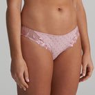These Rio briefs in vintage pink combine adorable dotted tulle with elegant floral embroidery
