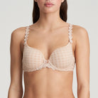 Pre-shaped padded bra with heart-shaped cups. The straps can be worn over the shoulders or around the neck and the straight back with silicone band provides extra support.