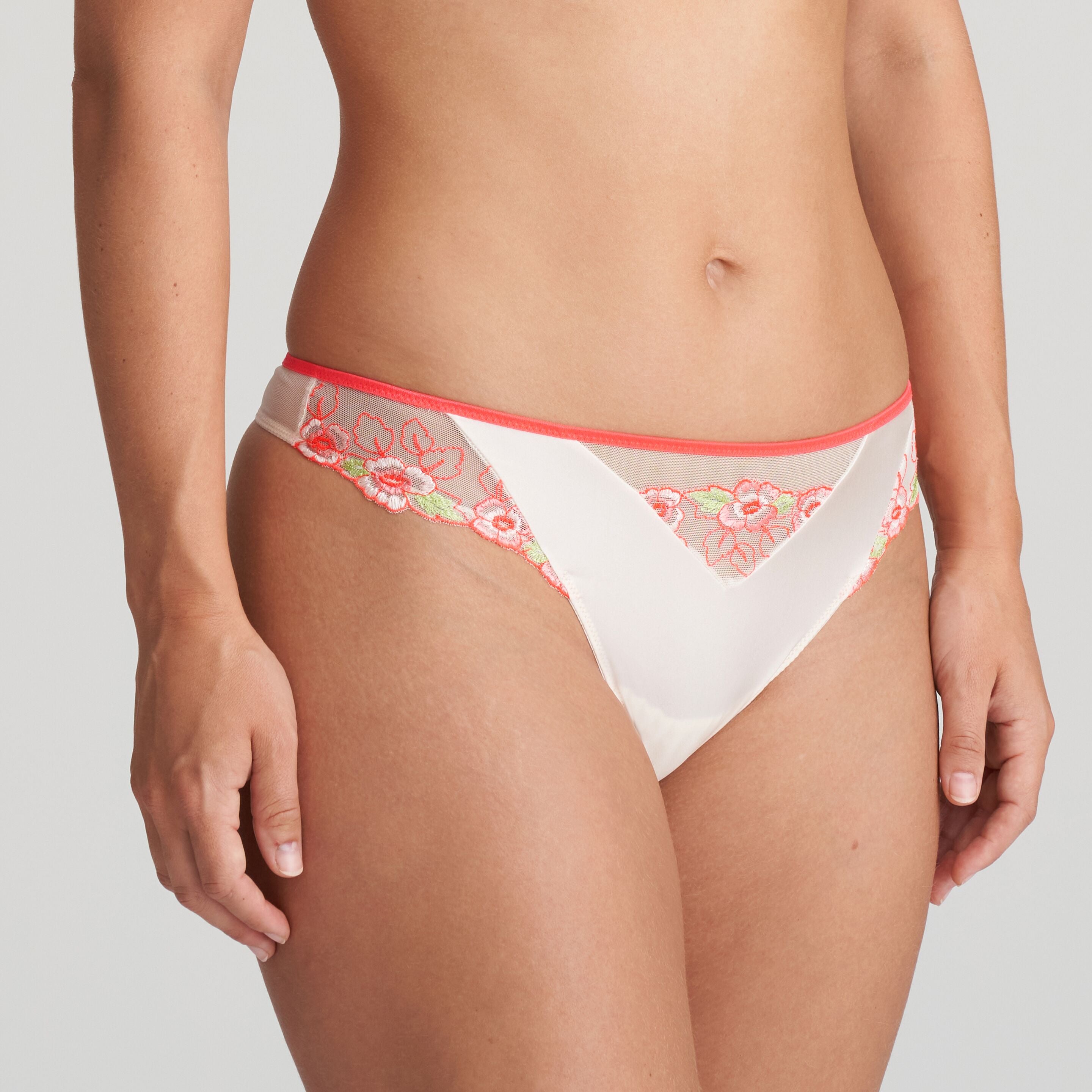 Marie Jo Ayama Thong - La Donna