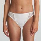 The elegant embroidery runs beautifully over the hips and highlights the elegant cut of the Rio briefs. Ivory goes with everything and is perfect for brides!