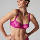Romantic, versatile and contemporary, the Hortense Half Cup Bra celebrates 21st century femininity. Designed with a rounded shape and a square neckline, revealing your décolletage and cleavage while providing a rounded, lifted shape.