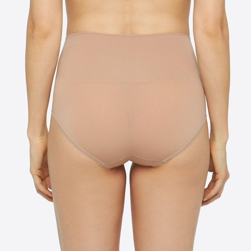 Yummie Ultralight Seamless Shaping Brief - Almond - La Donna