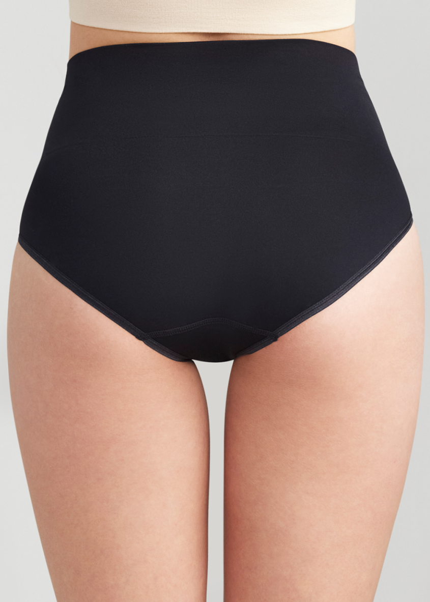 Yummie Ultralight Seamless Shaping Brief - Black - La Donna