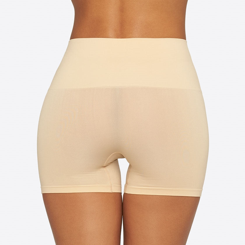 Yummie Ultralight Seamless Shaping Short - Frappe - La Donna