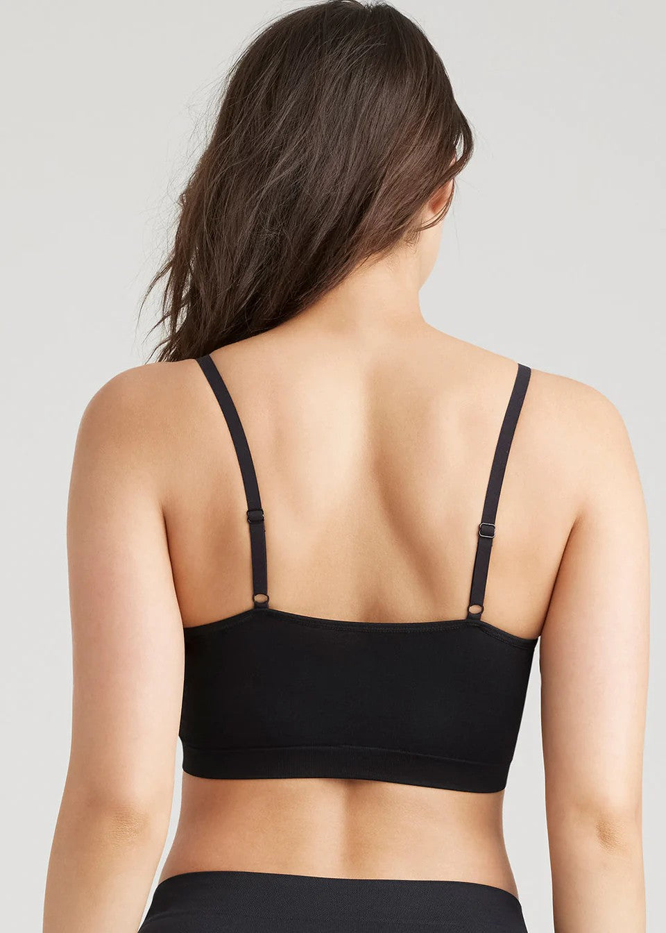 Yummie V-Neck Bralette with Removable Pads - Black - La Donna