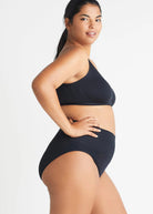 Yummie V-Neck Bralette with Removable Pads - Black - La Donna